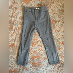 Gray skinny ankle pants, size 6